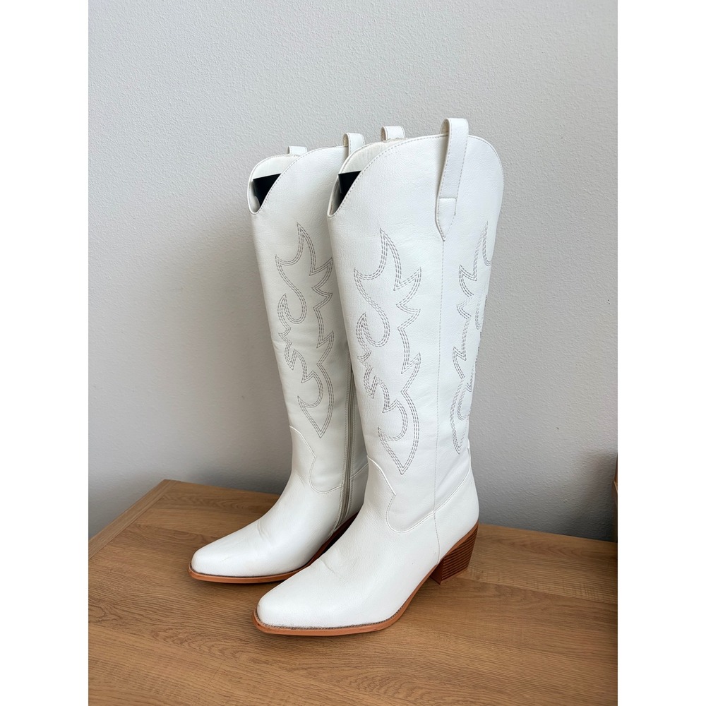 White Western Tall Boots Faux Leather Pointed Toe Block Heel Size 8